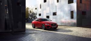 2019 Jaguar XE P300 R-Dynamic
